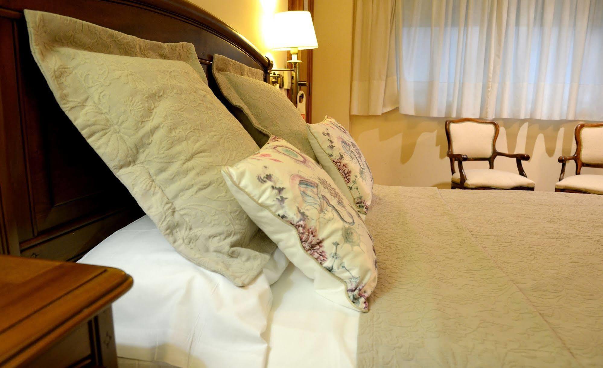 Hostal Arriazu 팜플로나 외부 사진